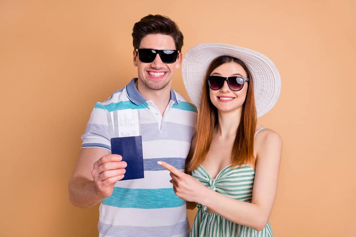 Couple showing their airmiles